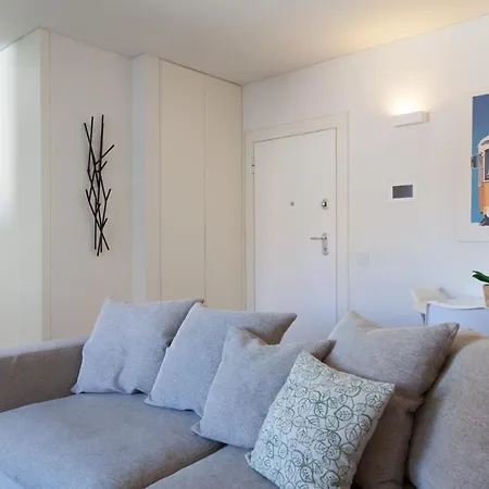 Flh Saldanha Minimalist Flat Lisbon